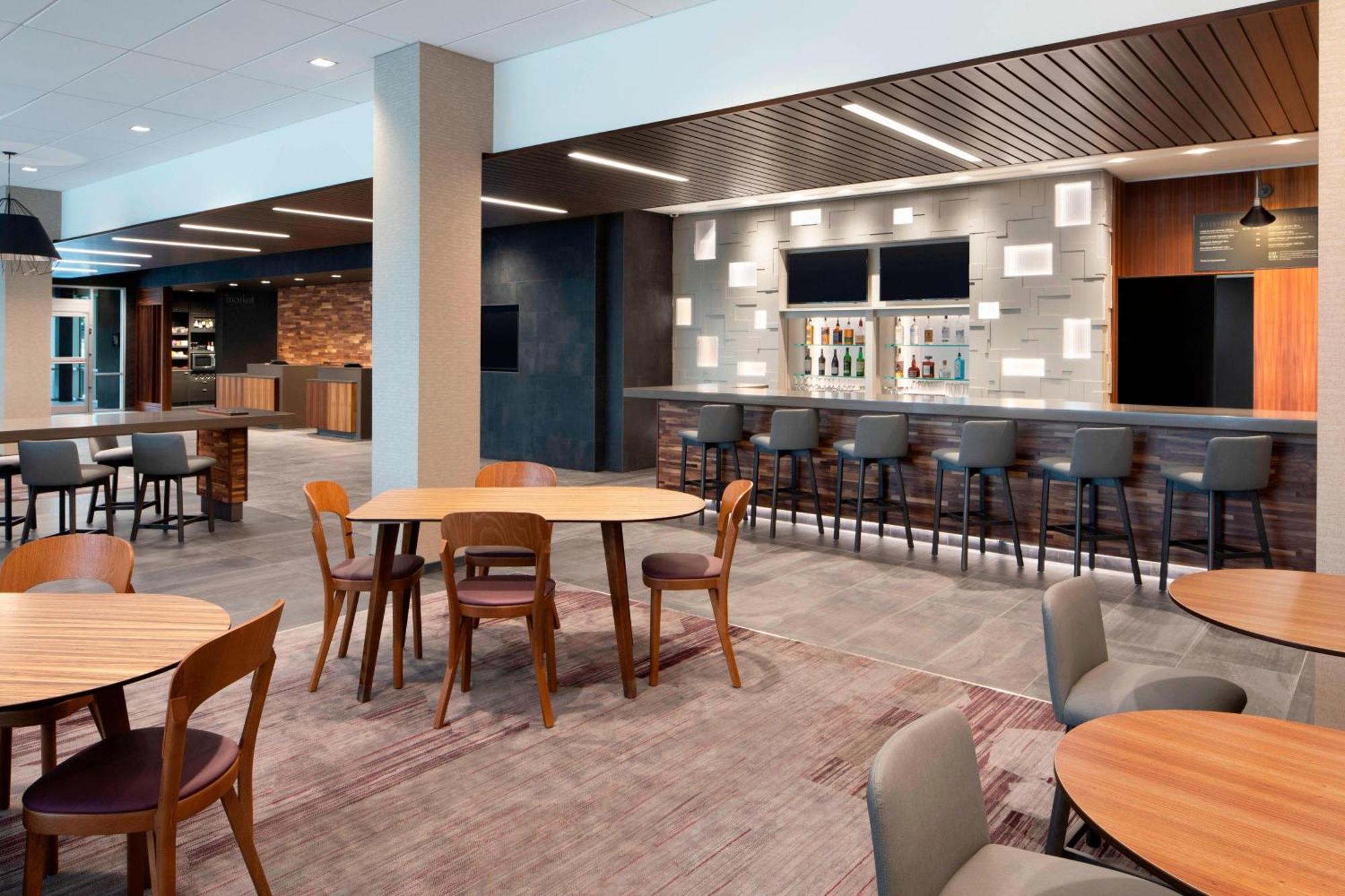 Hotel Courtyard By Marriott Albany Troy/Waterfront Zewnętrze zdjęcie